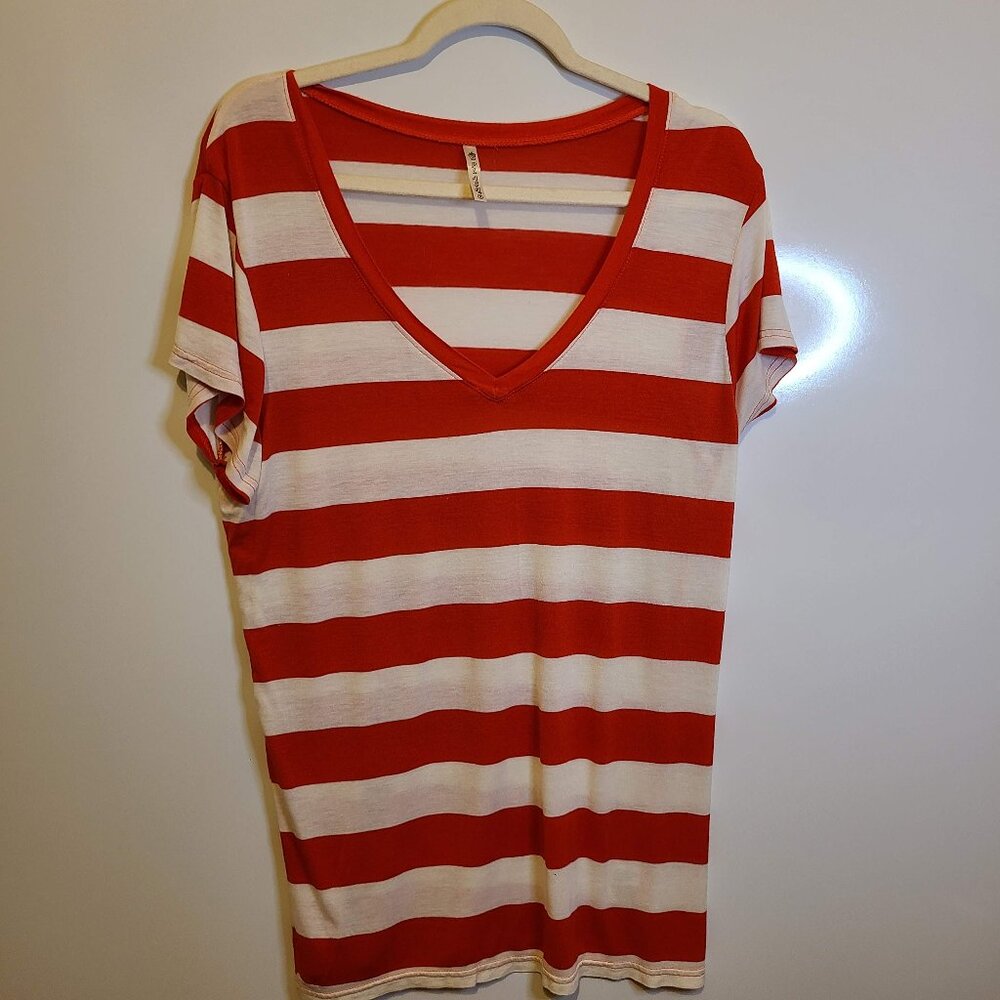 SPLASH RED & CREAM STRIPED V NECK TSHIRT - 3X